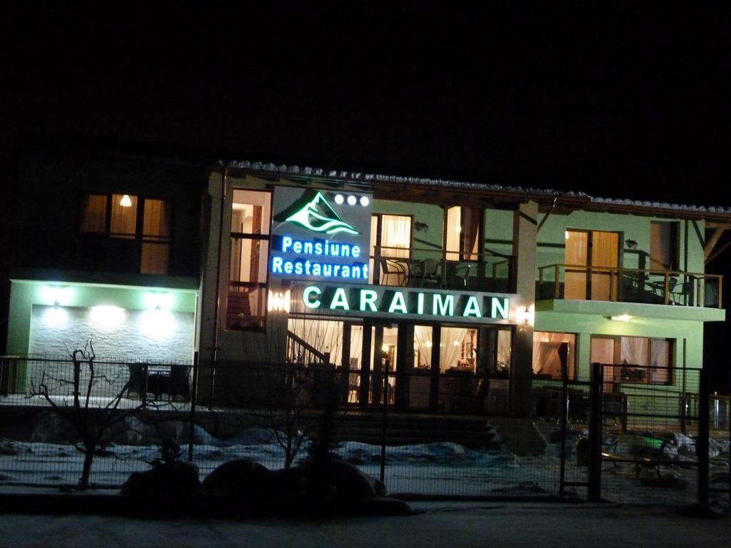 Pensiunea Caraiman Servicii De Cazare Codlea Exterior foto