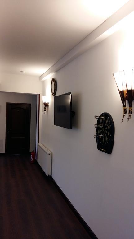Pensiunea Caraiman Servicii De Cazare Codlea Exterior foto
